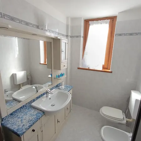 Gio Gio House - * Muronico